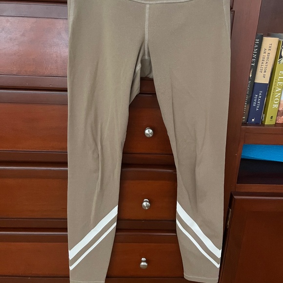 Tory Burch Chevron Compression Leggings (Small) - Picture 5 of 5